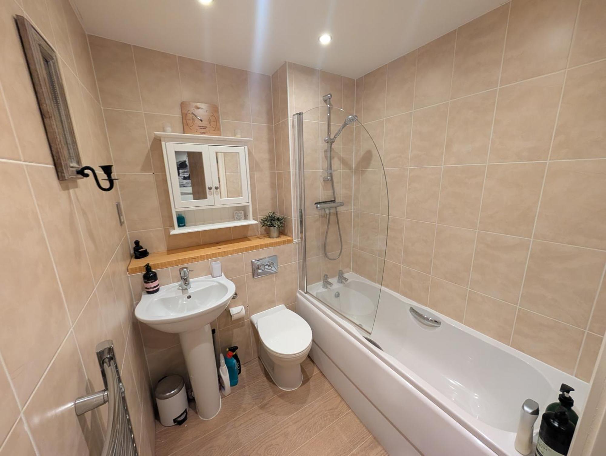 Luxury Marina View Apartment Swansea